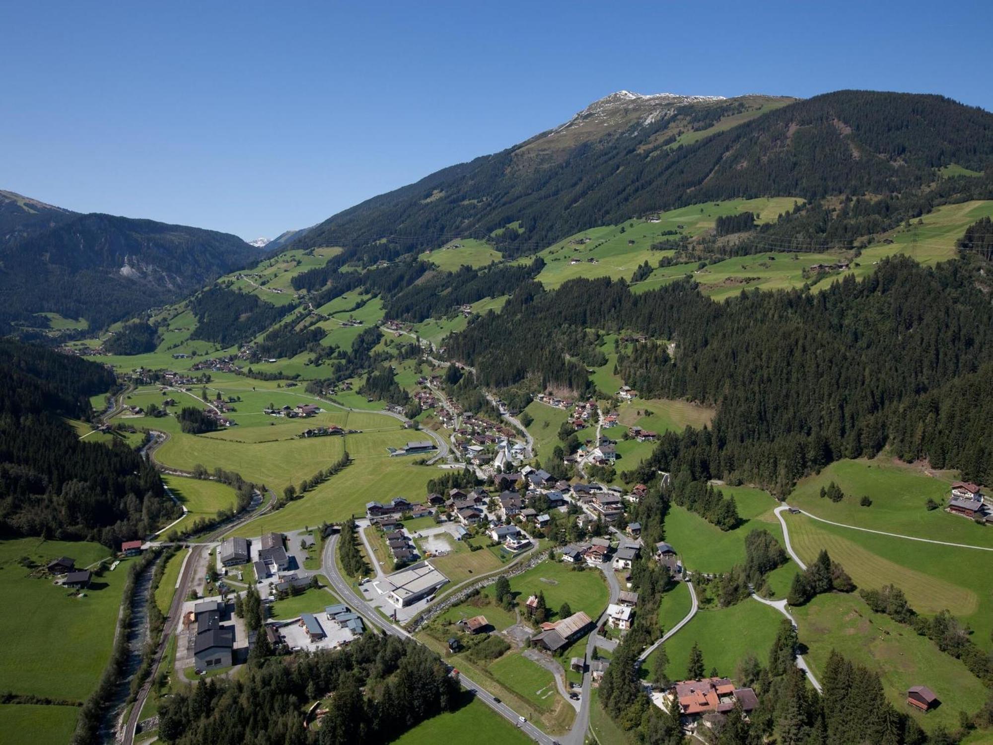 Apartment In Wald Im Pinzgau With Swimming Pool And Views Ngoại thất bức ảnh